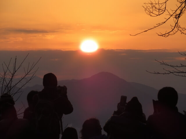 火山 ひやま からの 糸島の絶景海岸線と オススメの行き方 糸島ゲストハウス 前原宿ことのは