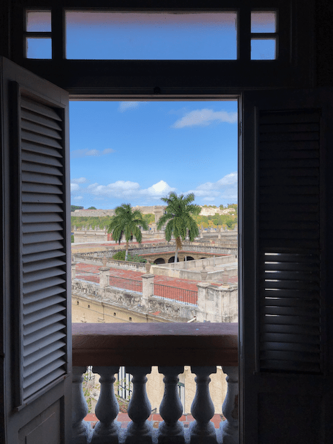 窓から見えるハバナの絶景